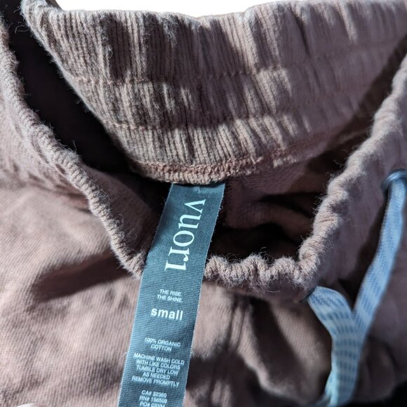 VUORI Men’s VITAL SHORTS Small workout Mauve Organic Cotton French Terry - Picture 3 of 3